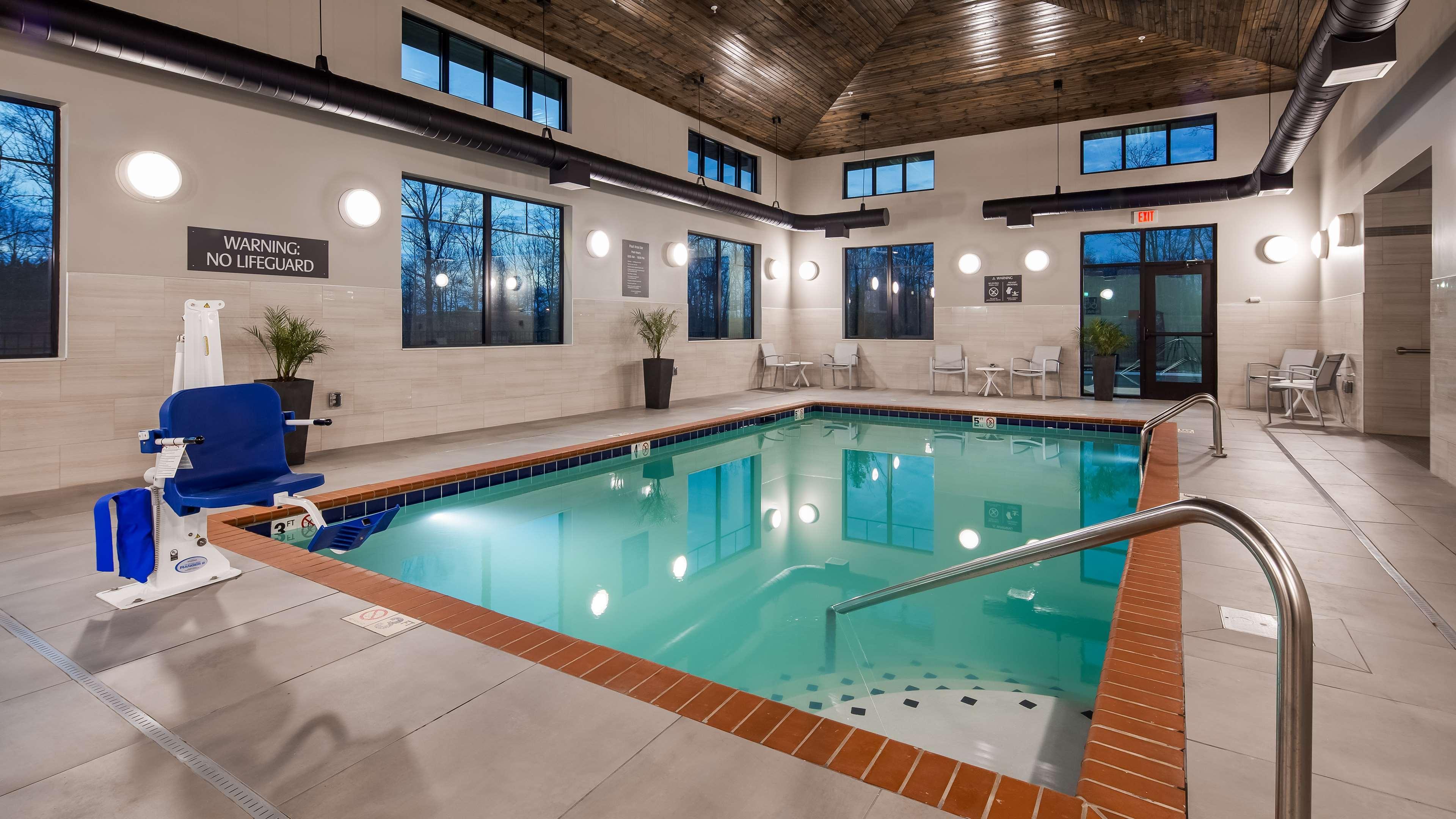 Best Western Plus Lawrenceburg Экстерьер фото